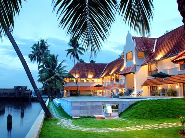 Lemon Tree Vembanad Lake Resort: backwater resorts in kerala