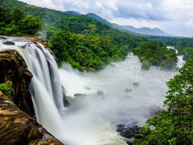 Athirappilly-Waterfalls: waterfalls in kerala