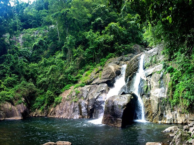 Meenmutty-Waterfalls: beautiful waterfalls in kerala