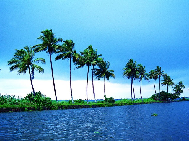 best places to visit in kerala in july august