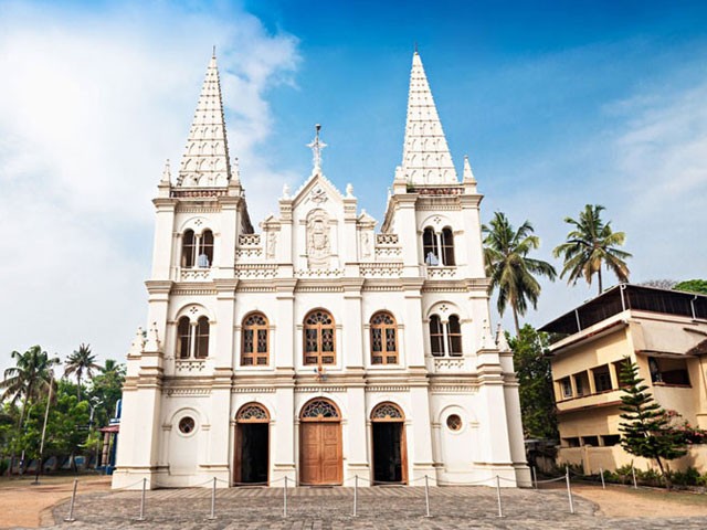 10 Must Visit Churches in Kerala